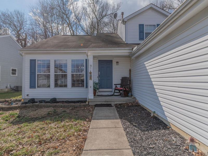 6084 Weber Oaks Drive, Miami Twp, OH 45140 Photo 2