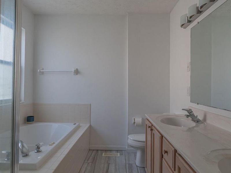 6084 Weber Oaks Drive, Miami Twp, OH 45140 Photo 21