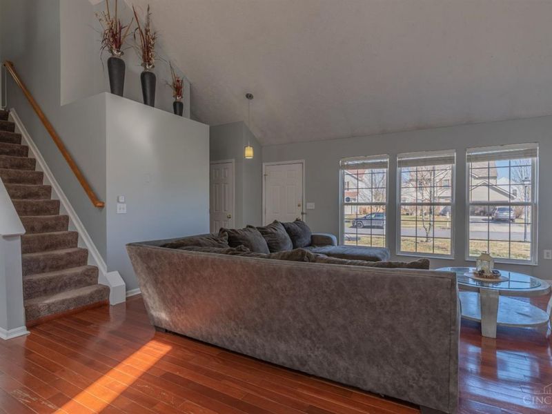 6084 Weber Oaks Drive, Miami Twp, OH 45140 Photo 3