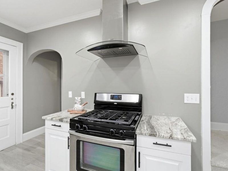 1352 Westminster Drive, Cincinnati, OH 45229 Photo 12