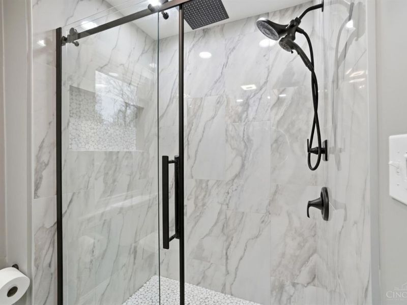 1352 Westminster Drive, Cincinnati, OH 45229 Photo 25