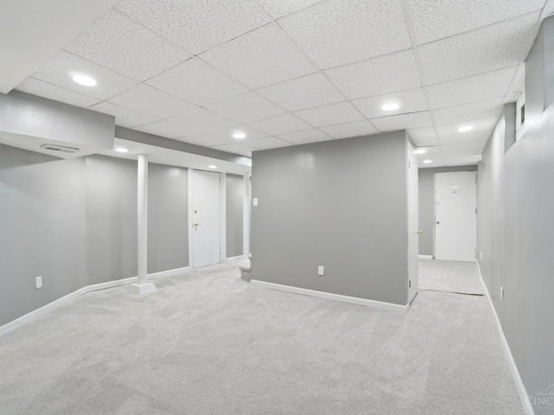 1352 Westminster Drive, Cincinnati, OH 45229 Photo 33