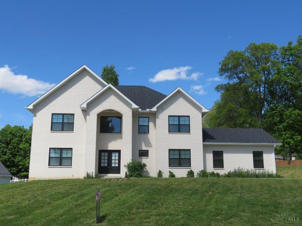 1324 Northwoods Drive, Hillsboro, OH 45133