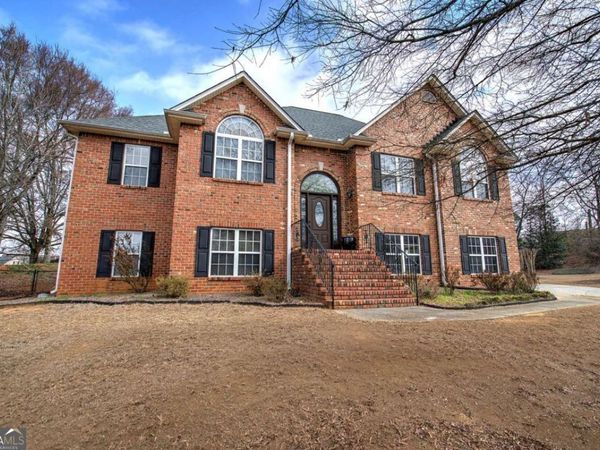 12 Berkshire Drive NW, Cartersville, GA 30120