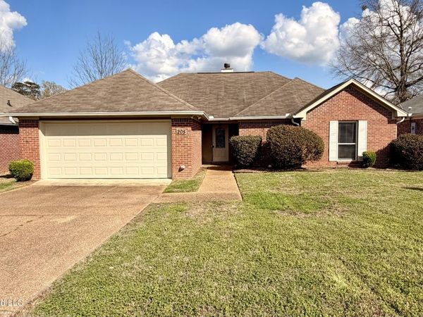 205 Edge Water Branch Drive, Brandon, MS 39042