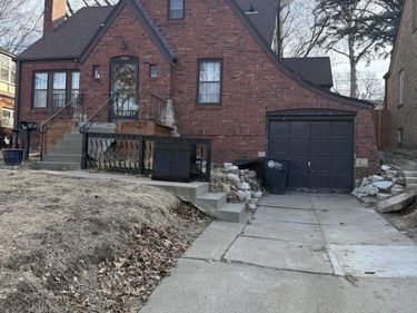 1901 N 50th Street, Omaha, NE 68104