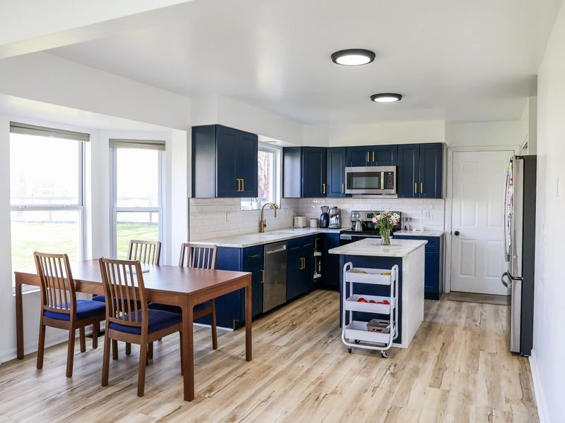 674 Elyse Way, Florence, KY 41042 Photo 2