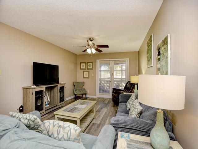 223 Maison Dr.  Photo 10