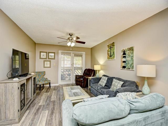 223 Maison Dr.  Photo 9