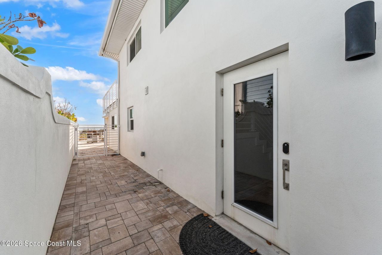 755 S Atlantic Avenue, Cocoa Beach, FL 32931 Photo