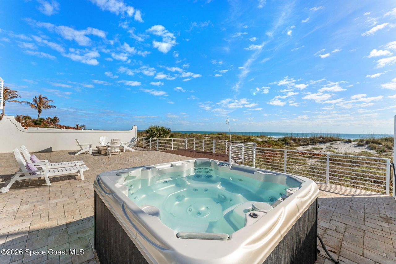 755 S Atlantic Avenue, Cocoa Beach, FL 32931 Photo