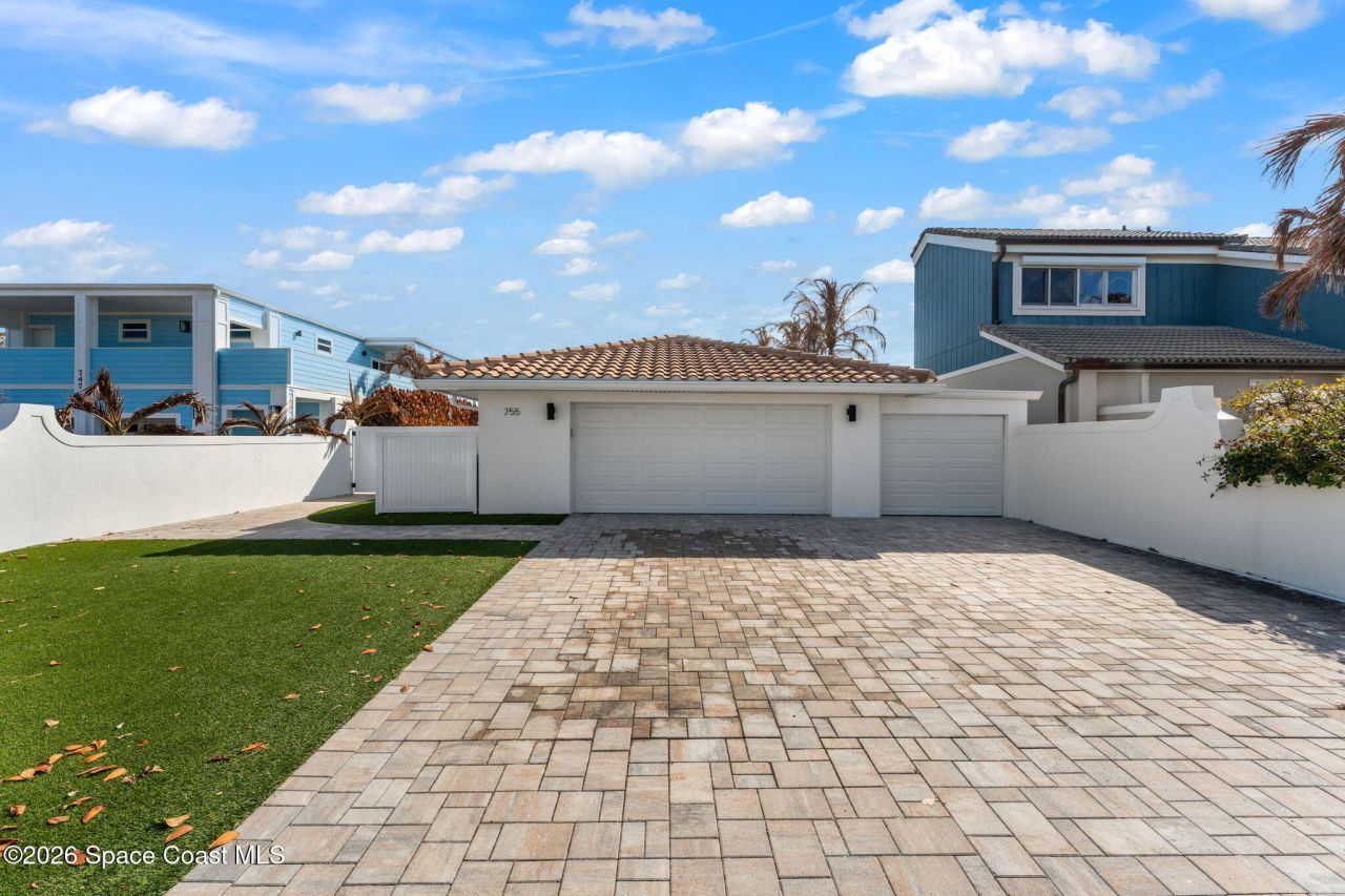 755 S Atlantic Avenue, Cocoa Beach, FL 32931 Photo