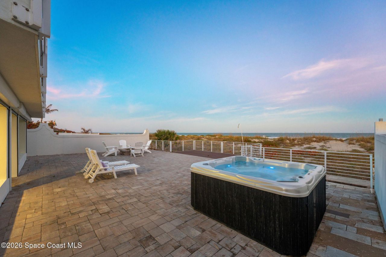 755 S Atlantic Avenue, Cocoa Beach, FL 32931 Photo