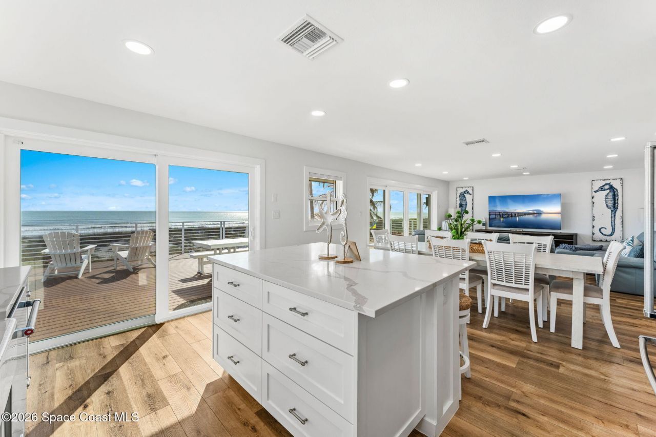 755 S Atlantic Avenue, Cocoa Beach, FL 32931 Photo