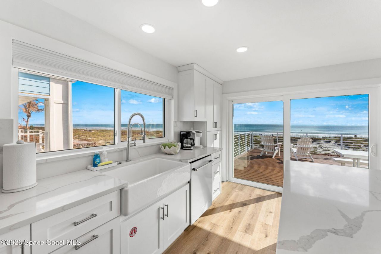 755 S Atlantic Avenue, Cocoa Beach, FL 32931 Photo