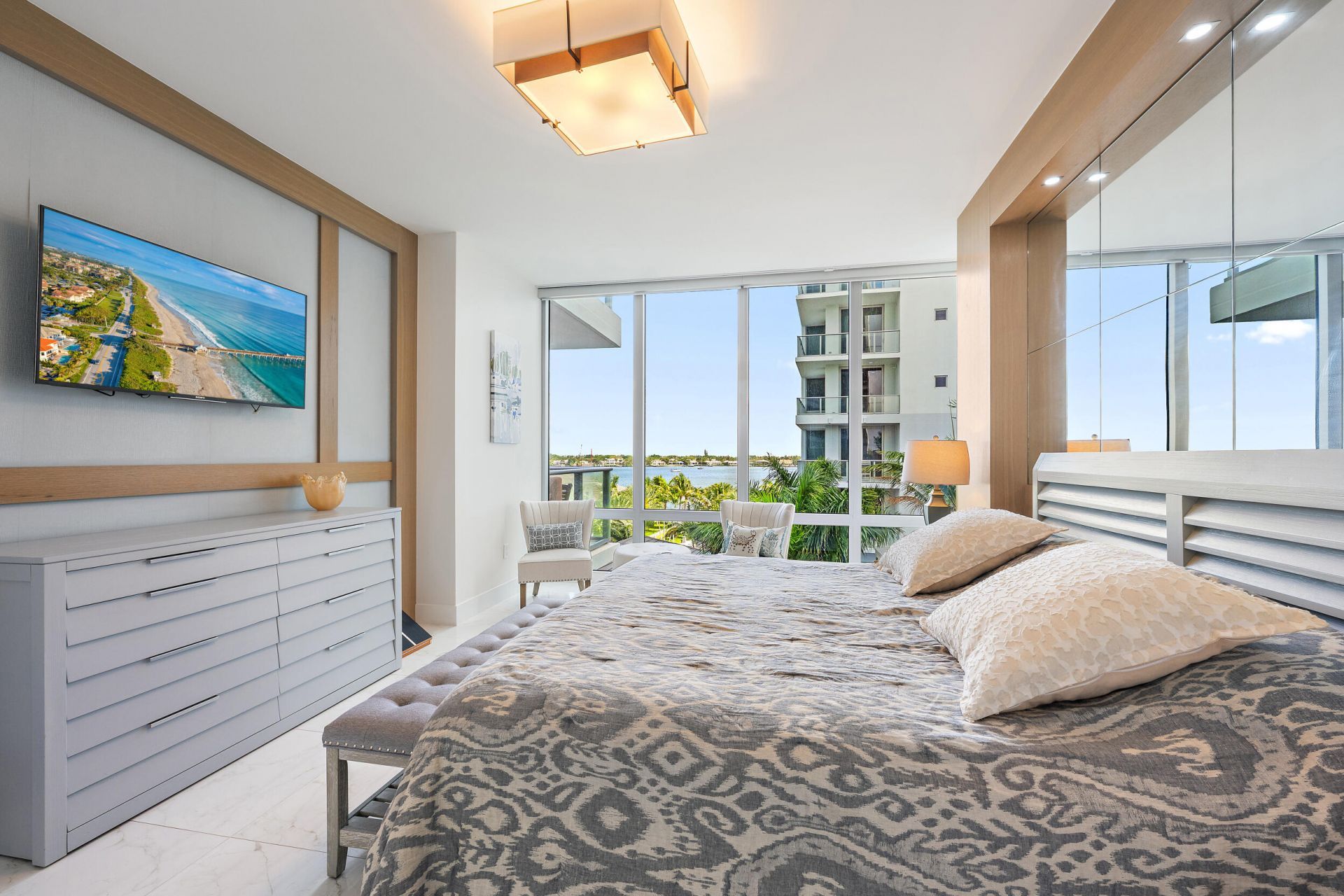 1 Water Club Way, Unit 504, North Palm Beach, FL 33408 Photo