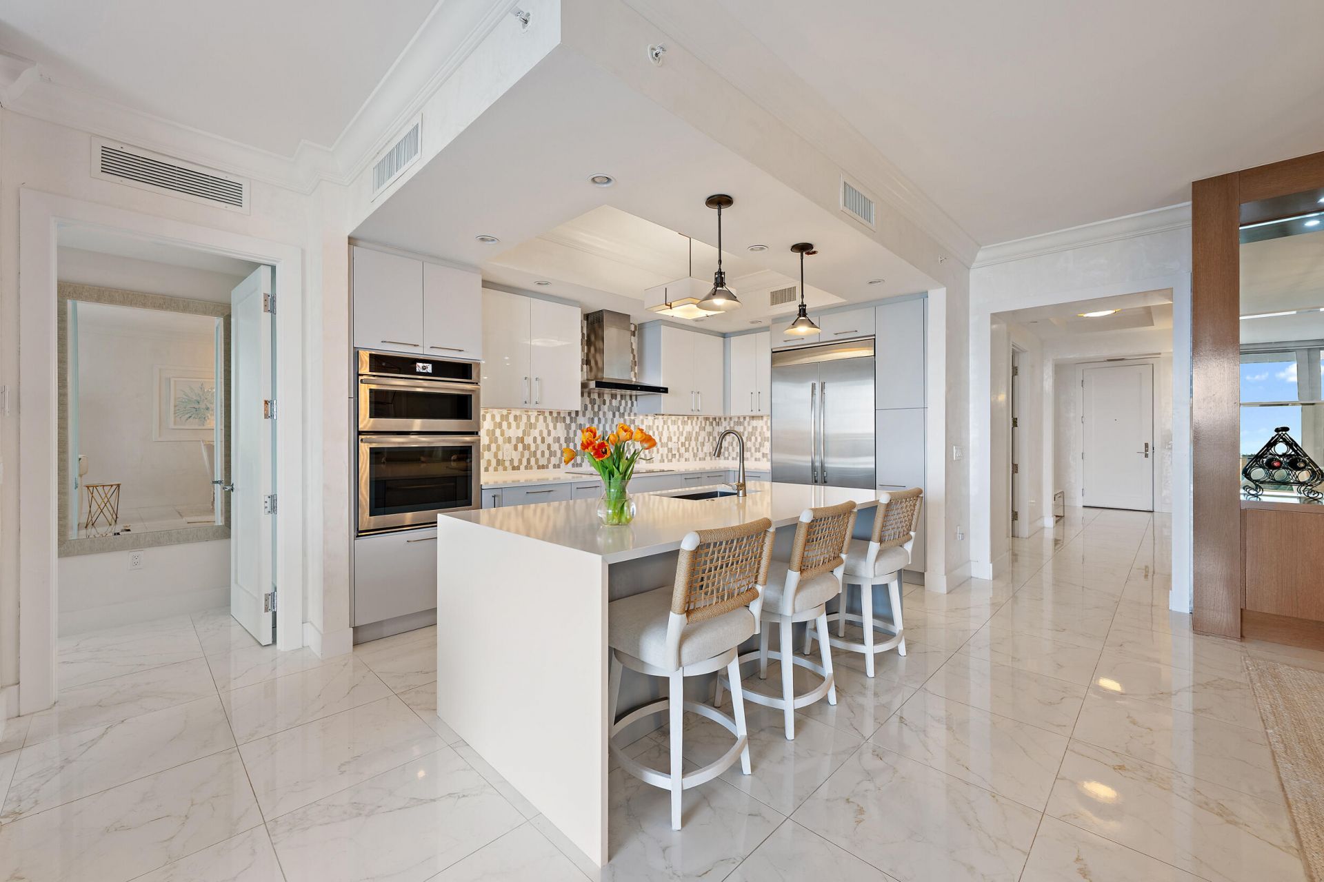 1 Water Club Way, Unit 504, North Palm Beach, FL 33408 Photo