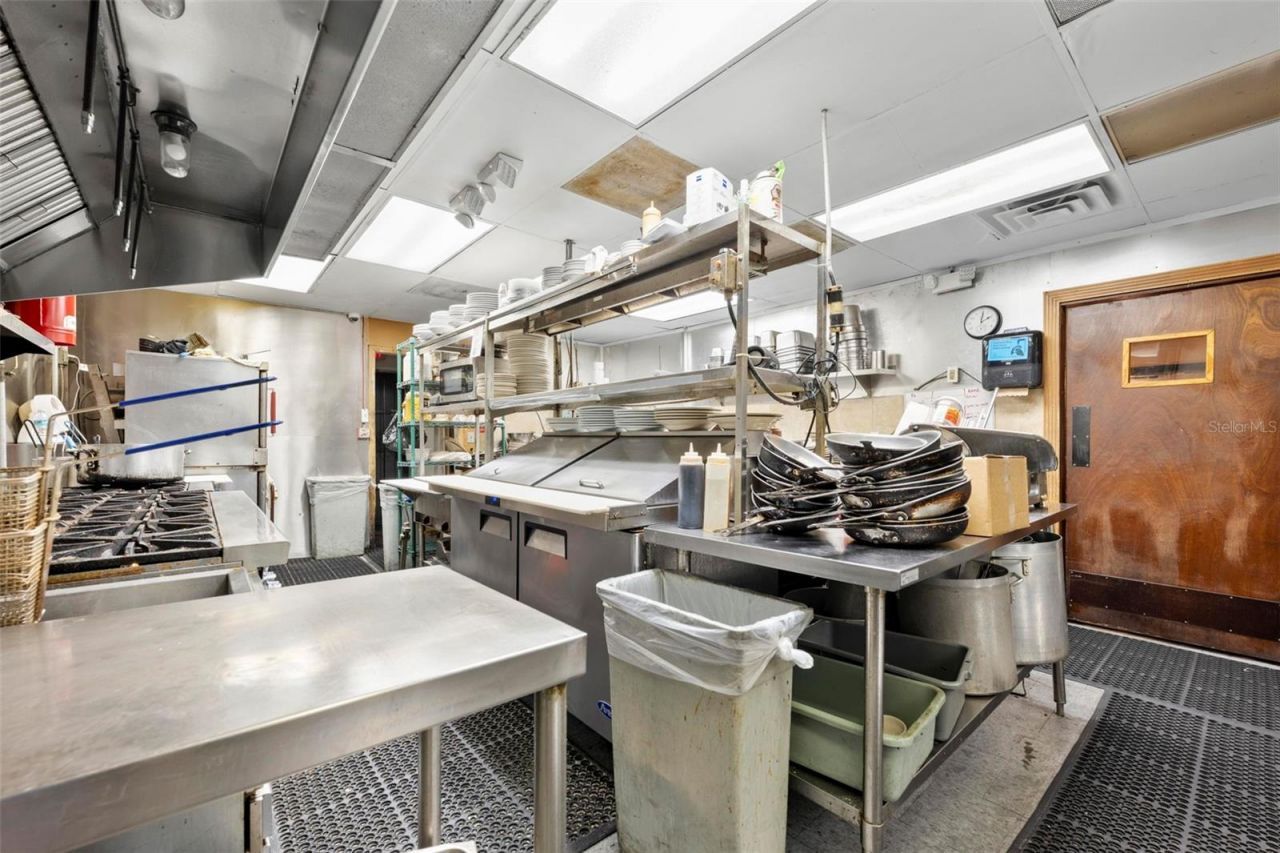 7390 Shoal Line Boulevard , Weeki Wachee, FL 34607 Photo