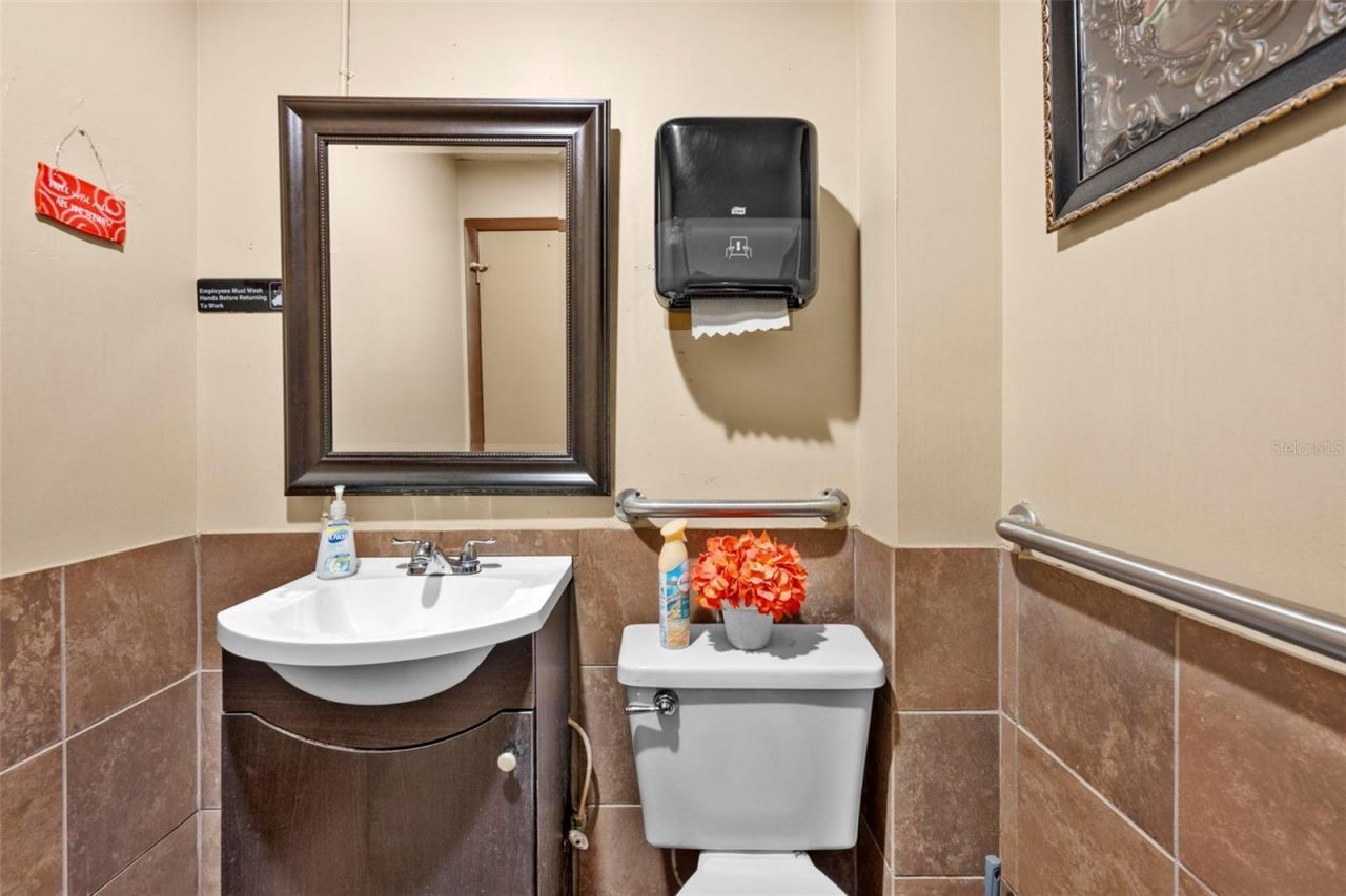 7390 Shoal Line Boulevard , Weeki Wachee, FL 34607 Photo