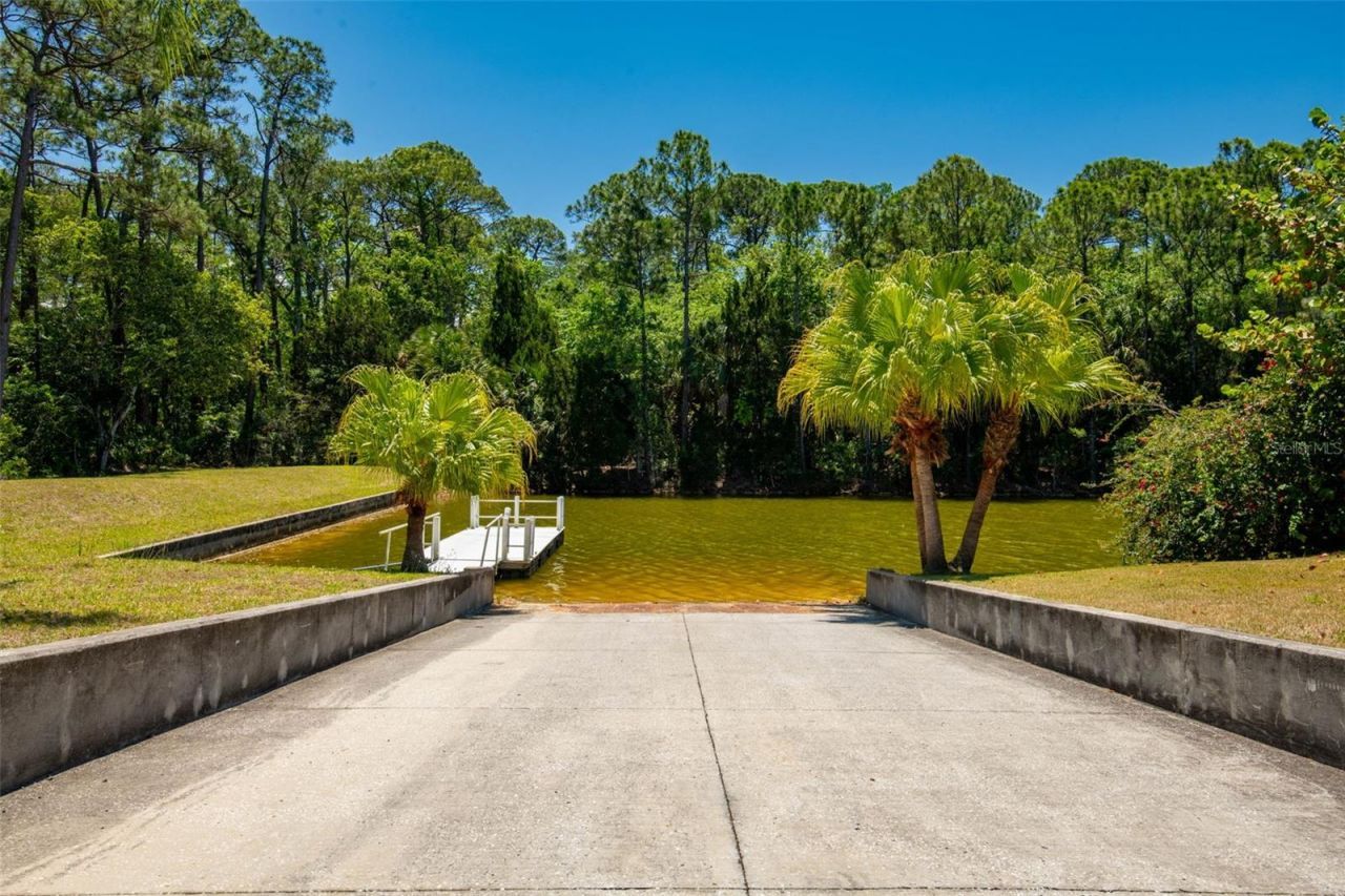 7390 Shoal Line Boulevard , Weeki Wachee, FL 34607 Photo