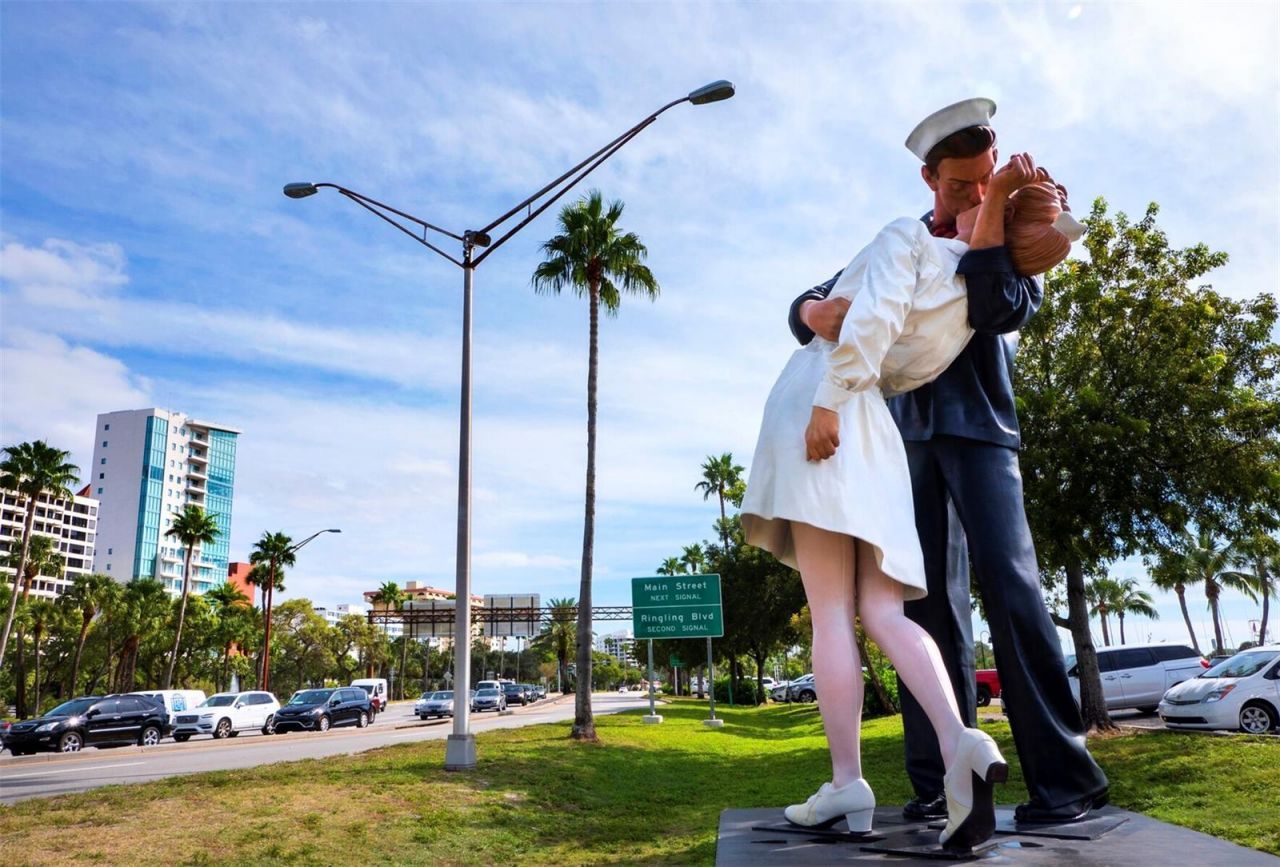 301 Quay Commons , Unit 1409, Sarasota, FL 34236 Photo