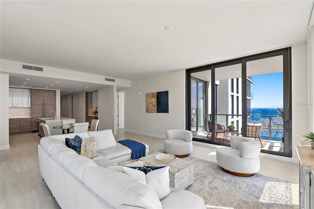 301 1st Street S, Unit 1607, Saint Petersburg, FL 33701 Photo