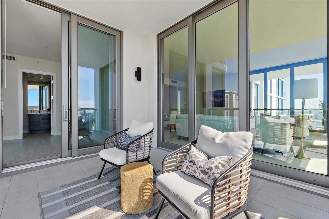 301 1st Street S, Unit 1607, Saint Petersburg, FL 33701 Photo