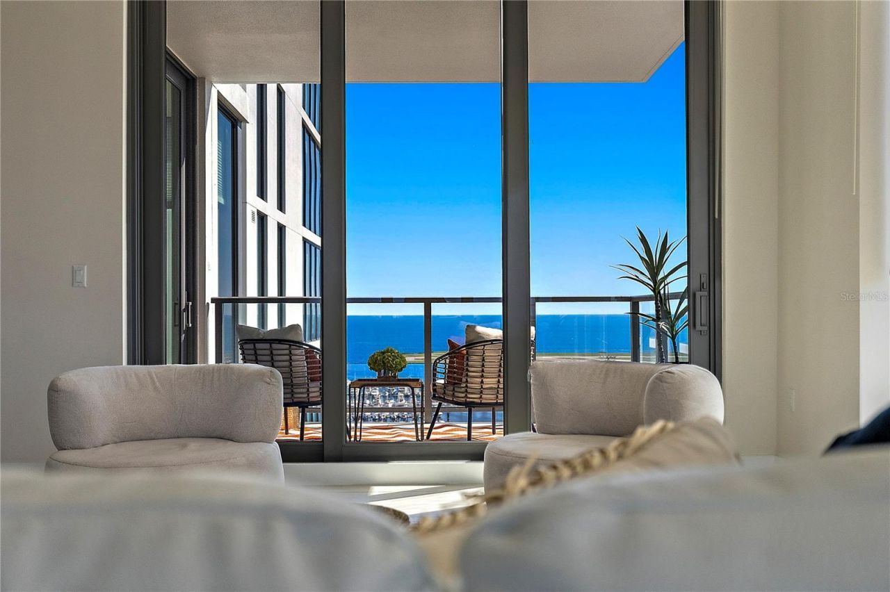 301 1st Street S, Unit 1607, Saint Petersburg, FL 33701 Photo