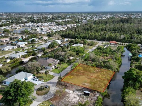 3015 BANYAN WAY, PUNTA GORDA, FL 33950