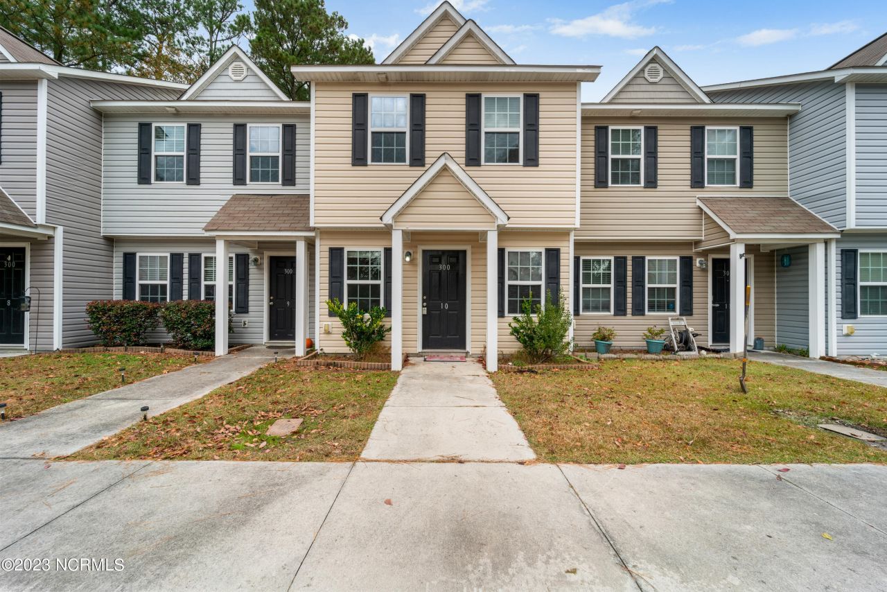 300 Burley Drive, Unit 10, Hubert, NC 28539 Main Photo