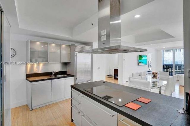 18201 Collins Ave, Unit 1202, Sunny Isles Beach, FL 33160 Photo