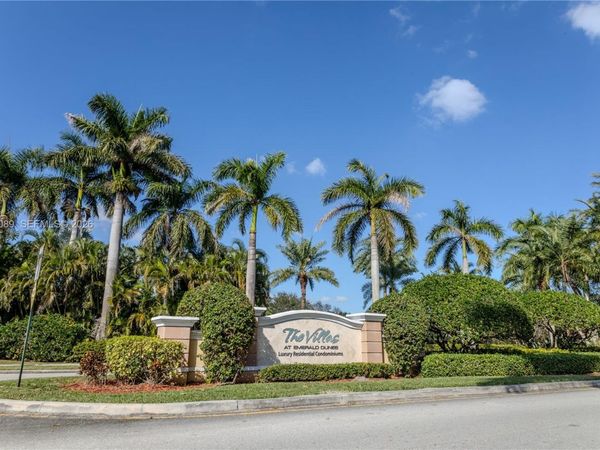 6386 Emerald Dunes Dr, Unit 102, West Palm Beach, FL 33411