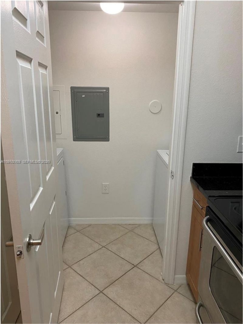 6386 Emerald Dunes Dr , Unit 102, West Palm Beach, FL 33411 Photo