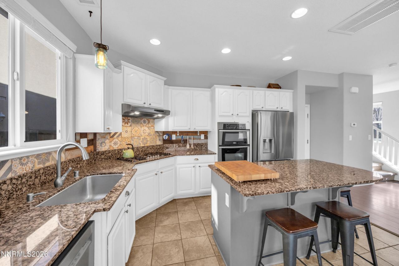 2085 Black Sand Drive, Reno, NV 89521 Photo