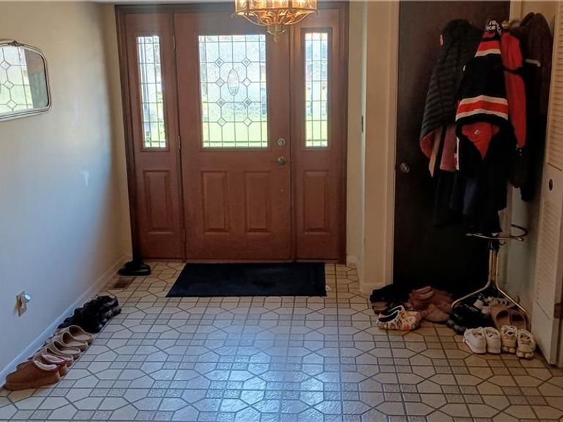 7648 E Von Dette Circle, Washington Township, OH 45459 Photo 8