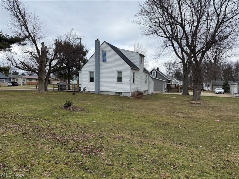 888 Beal Road, Mansfield, OH 44905 Photo 2