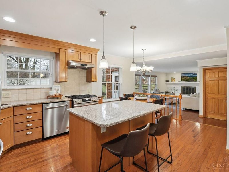 8165 Millview Drive, Sycamore Township, OH 45249 Photo 12