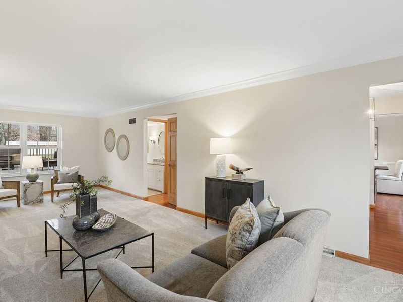 8165 Millview Drive, Sycamore Township, OH 45249 Photo 17