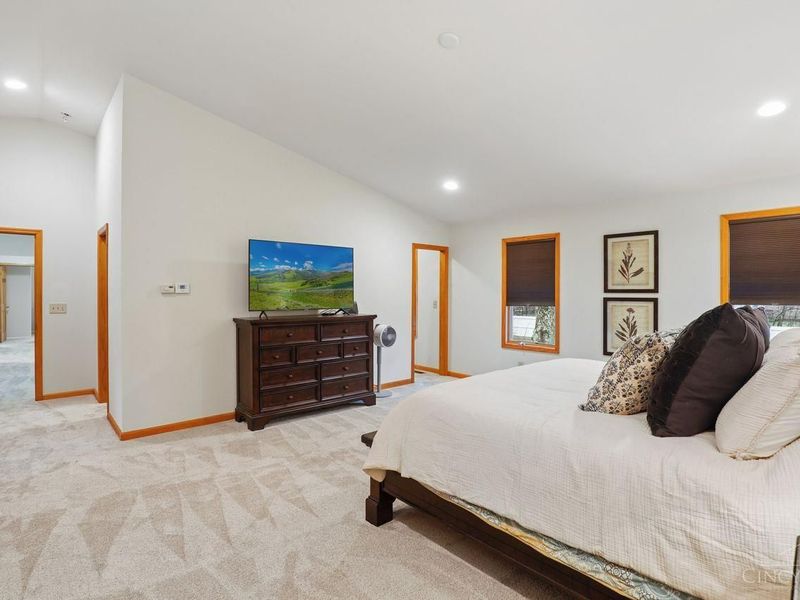 8165 Millview Drive, Sycamore Township, OH 45249 Photo 20