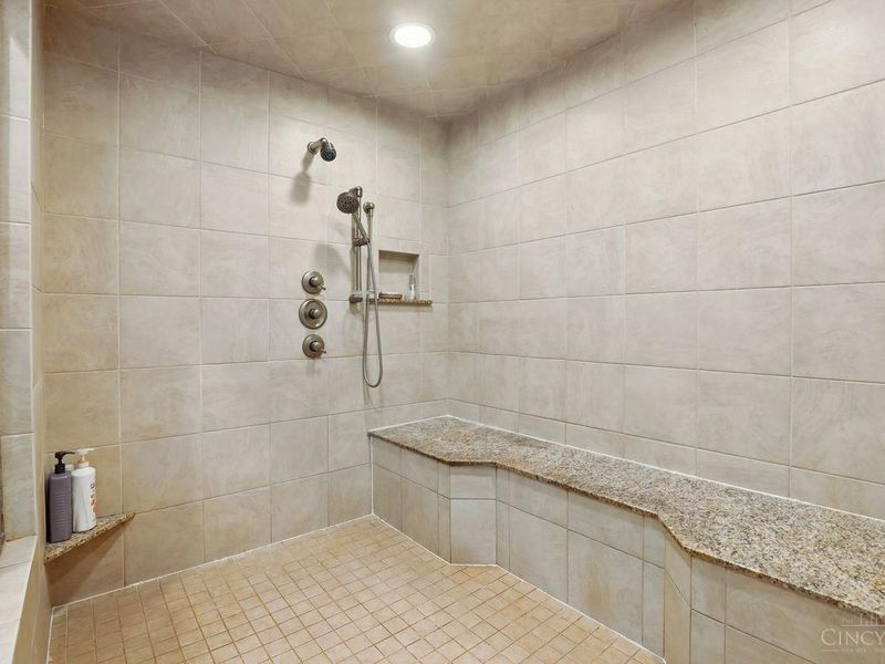 8165 Millview Drive, Sycamore Township, OH 45249 Photo 26