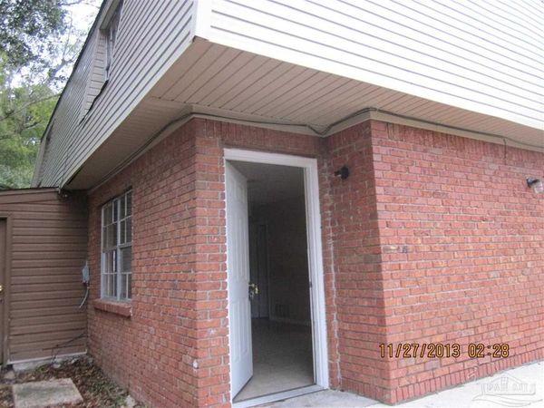 1200 Lake Dr, Unit B, Cantonment, FL 32533