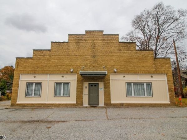 8 Main St, Ogdensburg, NJ 07439