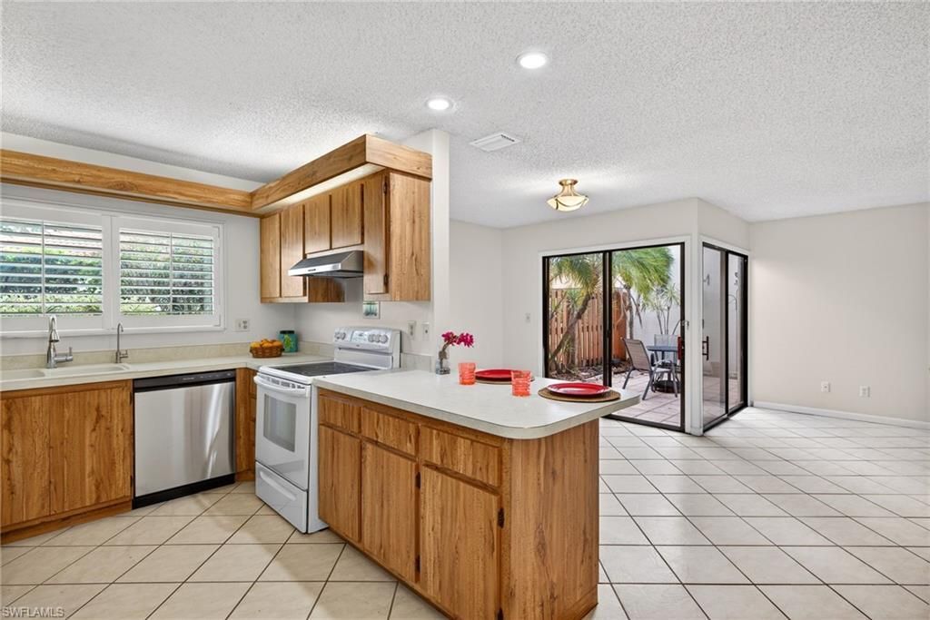 1414 Park Shore Cir , Unit 2, Fort Myers, FL 33901 Photo