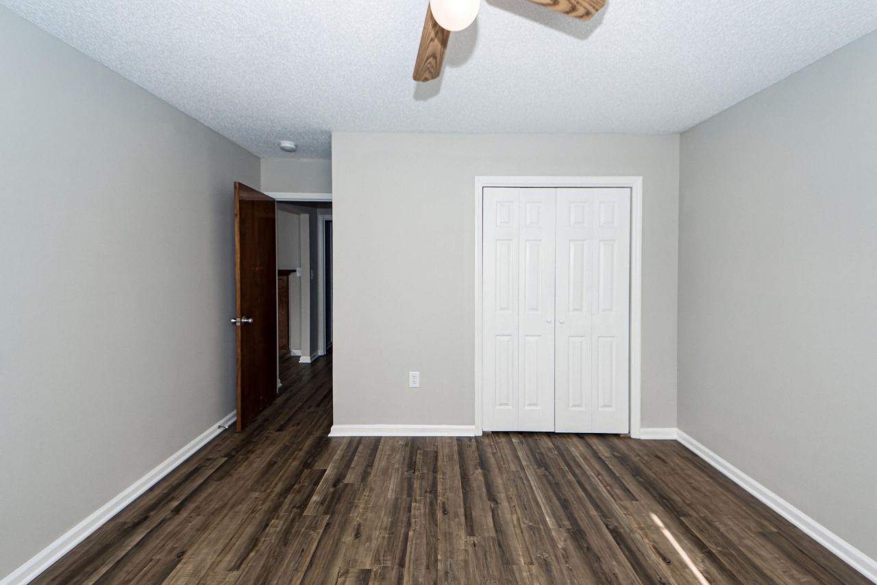 7620 Valleyview Circle Photo 18