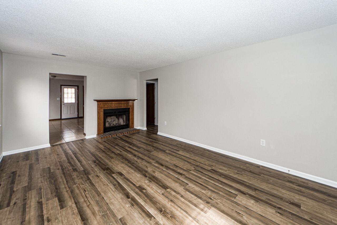 7620 Valleyview Circle Photo 6