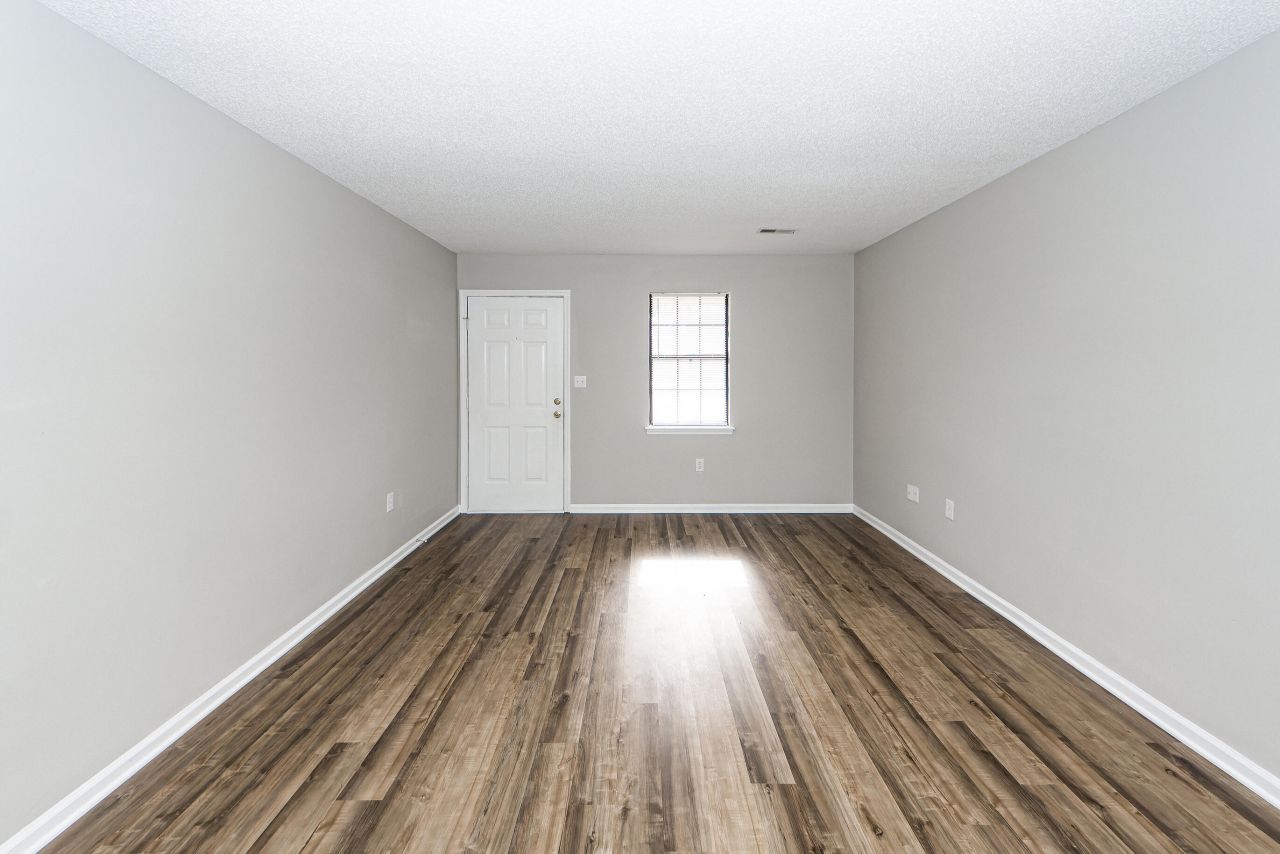 7620 Valleyview Circle Photo 8