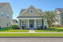 111 Foxglove Avenue photo 4