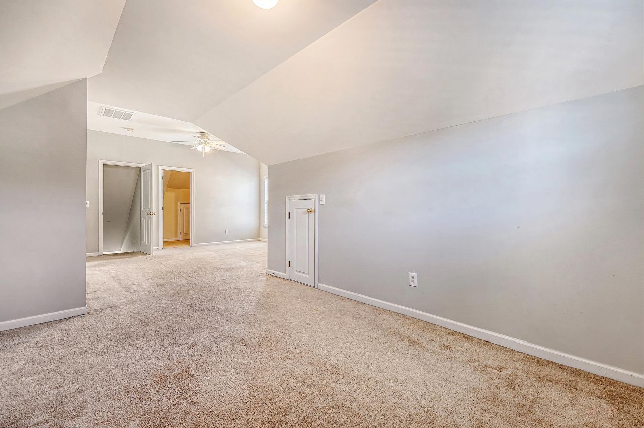 111 Foxglove Avenue Photo 24