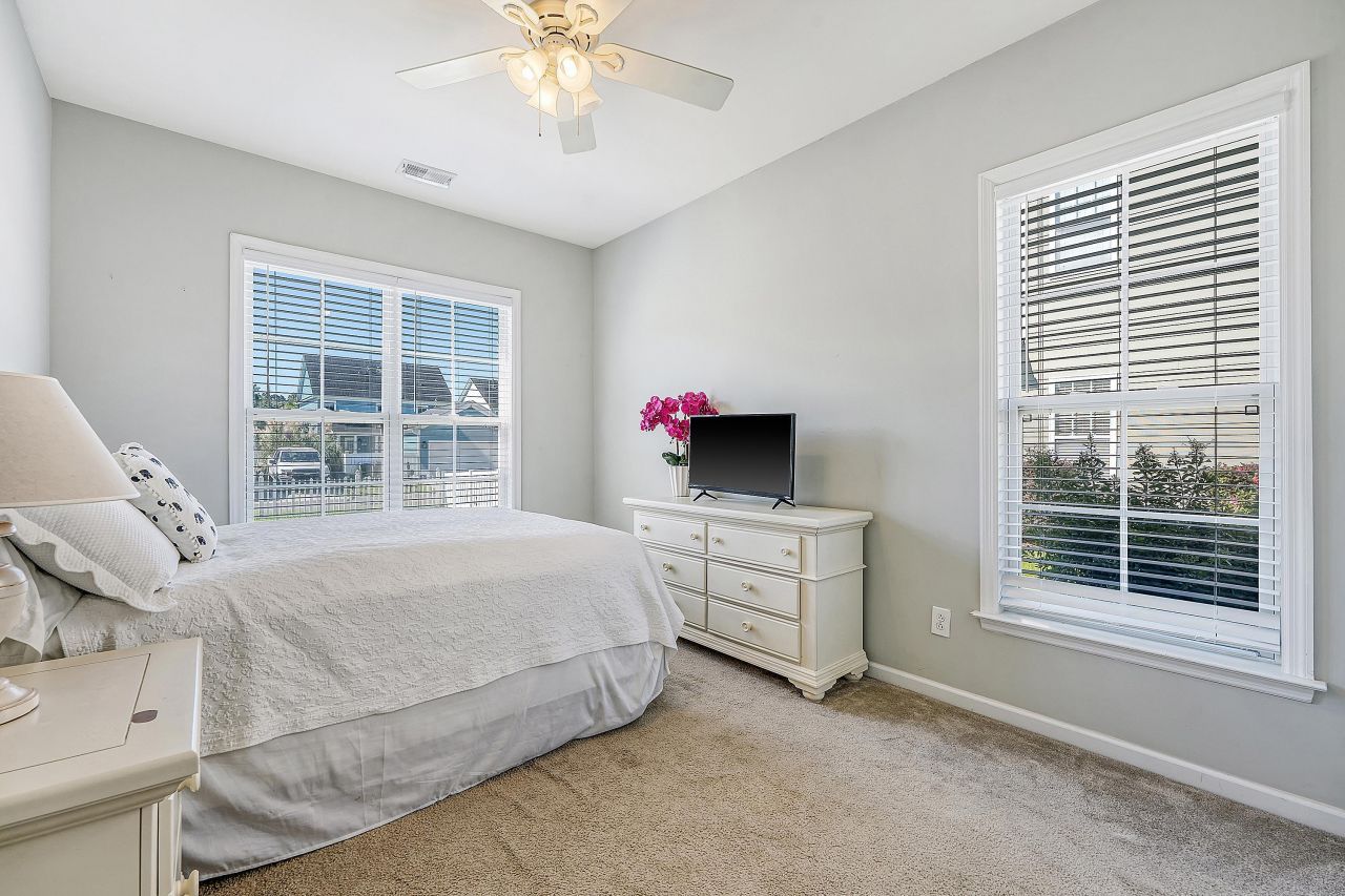 111 Foxglove Avenue Photo 30