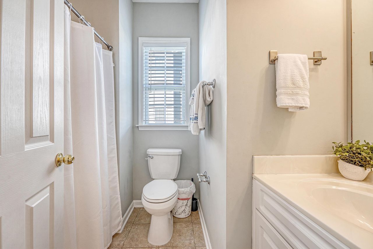 111 Foxglove Avenue Photo 32